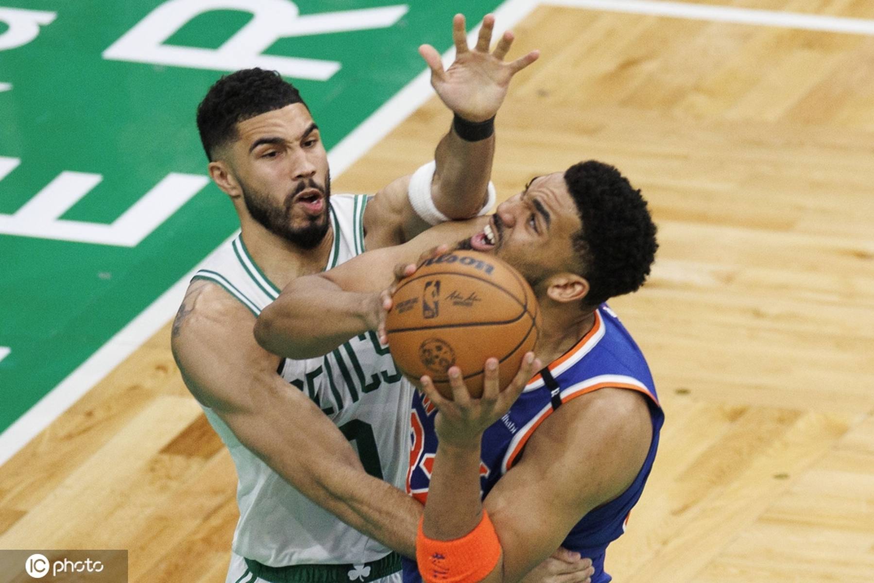 PG游戏-塔图姆连续十场比赛得分超过逆转，IG挑战极限！的简单介绍