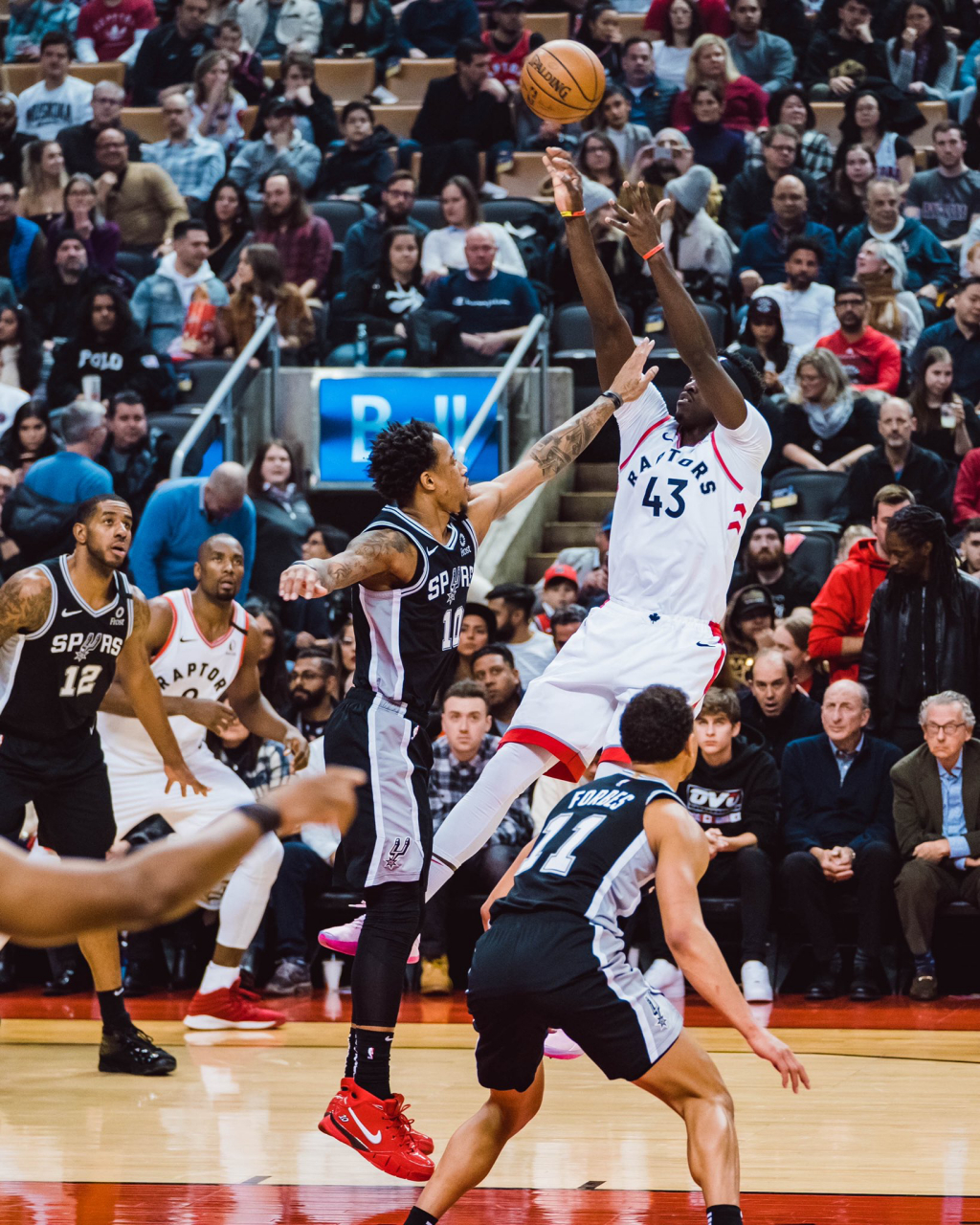 西亚卡姆在法国队比赛中突破纪录，败北引发热议！的简单介绍